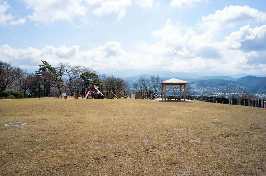 鈴岡城址公園